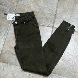 Zara jeans